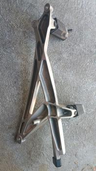 BMW K1300GT / K44 / ABS - Fußrasten Träger links