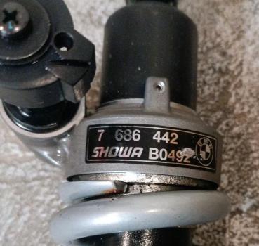 BMW-F800ST-ABS-Stoßdämpfer-Federbein-SHOWA-3