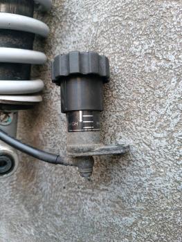 BMW R1150RT / R22 / ABS - Stoßdämpfer hinten Showa B0272