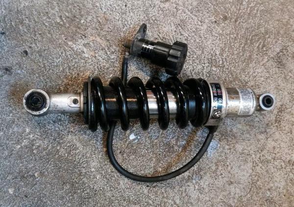 BMW-R1150RT-ABS-Stoßdämpfer-hinten-B0272-1
