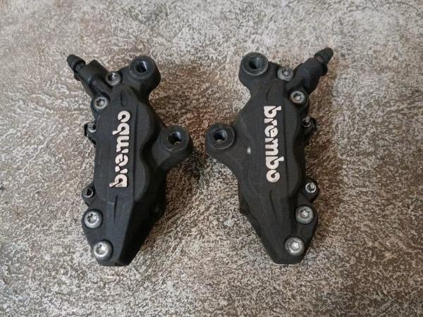 BMW-F800ST-ABS-Bremssattel-rechts-links-BREMBO-1
