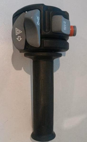 BMW-F800ST-E8ST-ABS-Lenkerschalter-rechts-Gasgriff-2