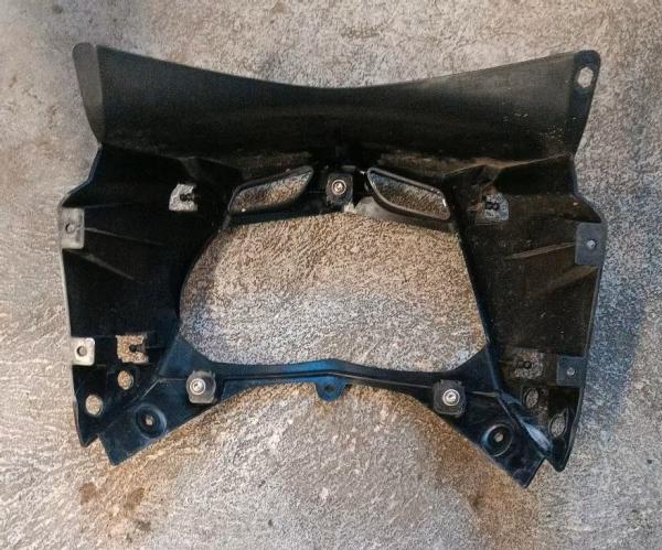 BMW-F800ST-E8ST-ABS-Scheinwerfer-Halter-Geweih-Verkleidung-3