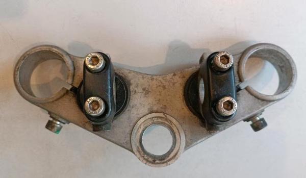 BMW-K100-RS-RT-Gabelbrücke-oben-1