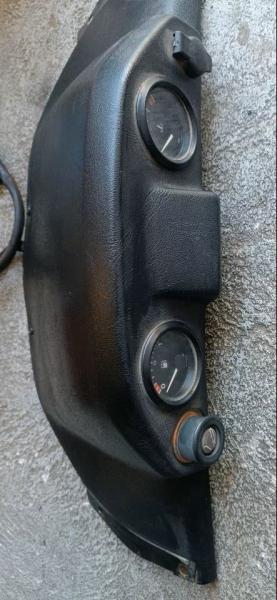 BMW-K100LT-Zusatzinstrumente-Anzünder-Tankanzeige 3