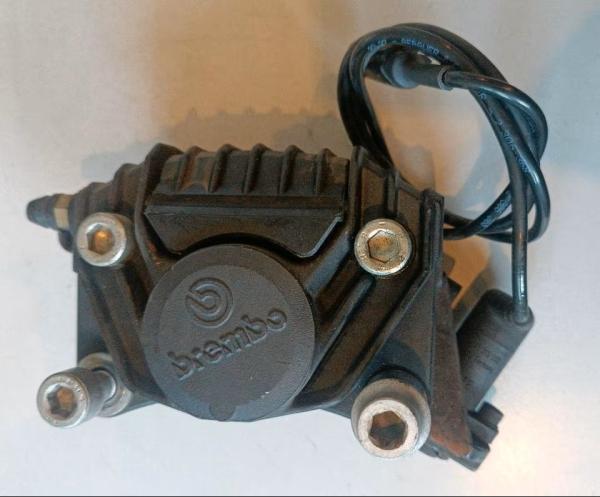 BMW-K1200RS-ABS-Bremssattel-hinten-1