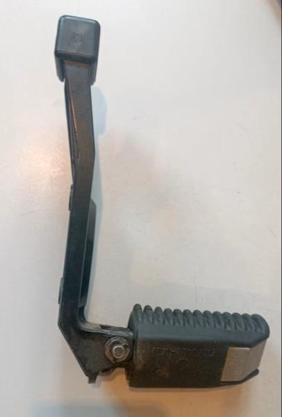 BMW-R1100GS-Fußraste-Kofferhalter-hinten-re.-2314764-3