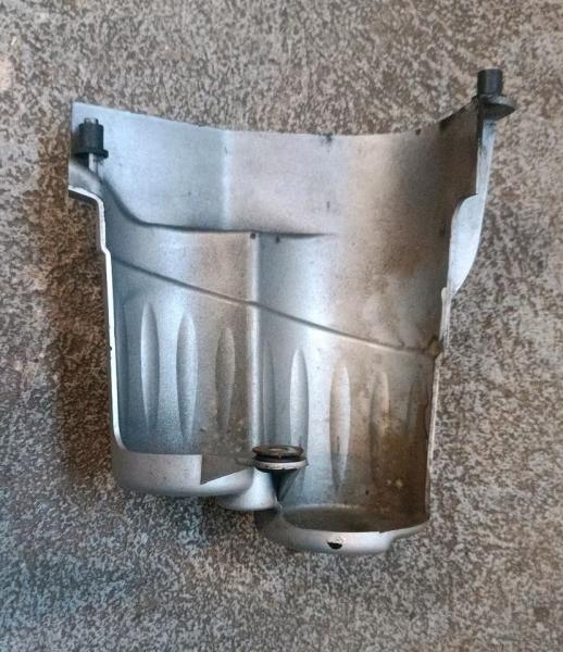 BMW-R1100S-R2S-259-Anlasser-Abdeckung-Verkleidung-2