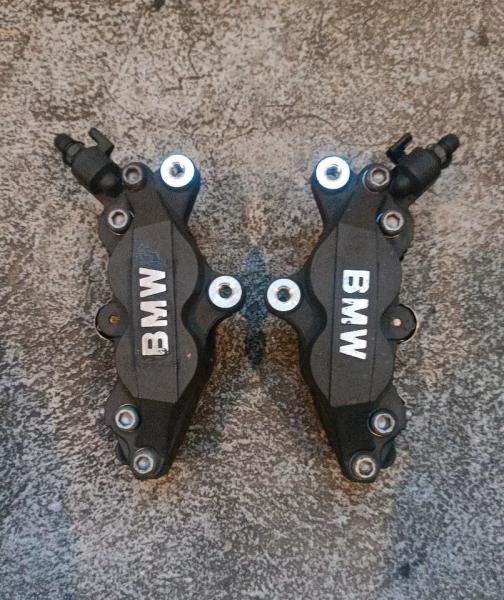 BMW-R1100S-R2S-295-Bremssattel-vorn-rechts-und-links-1