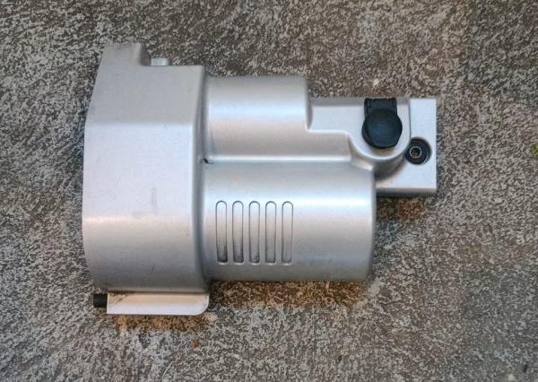 BMW-R1150GS-Adventure-Anlasser-Verkleidung-Abdeckung-1