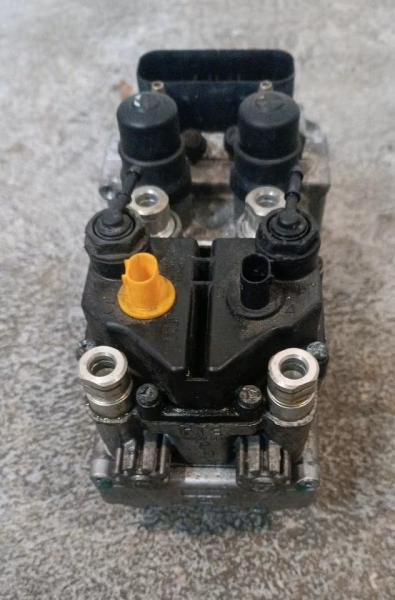 BMW-R1150RT-(R22)-ABS-Druckmodulator-FTE-S2AB90036-5
