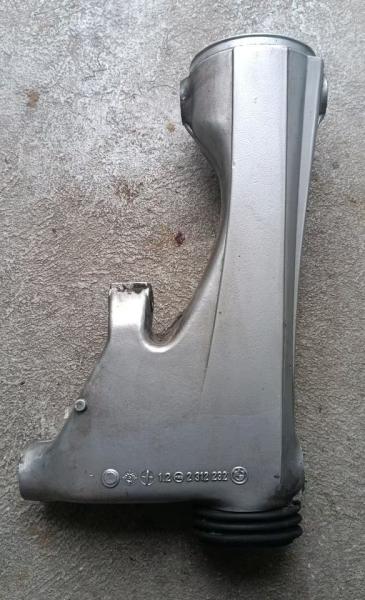 BMW-R850R-Schwinge-Kardantunnel-2