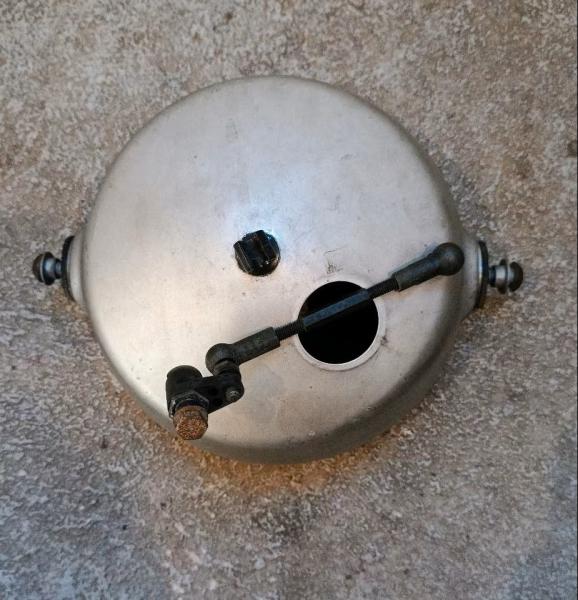 BMW-R850R-Scheinwerfer-Gehäuse-Topf-Halterung-2